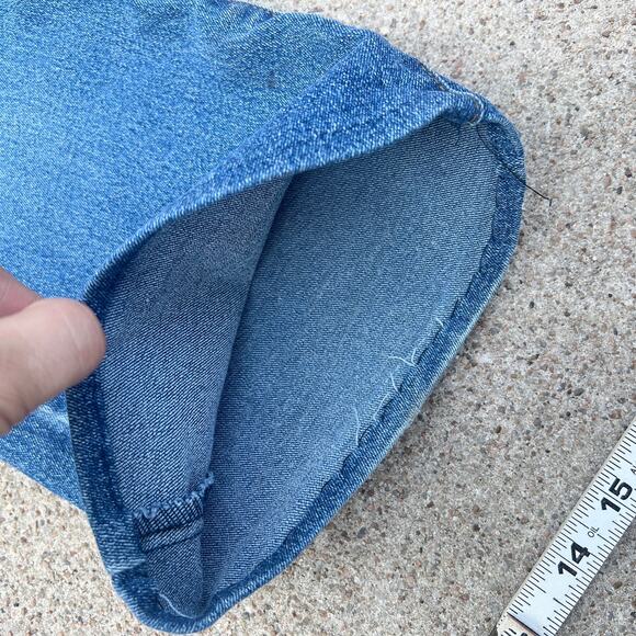 Y2K Tessori Low Rise Flared Bootcut Jeans Silver Buckle Accent | Size 28 x 29 | - Picture 9 of 10